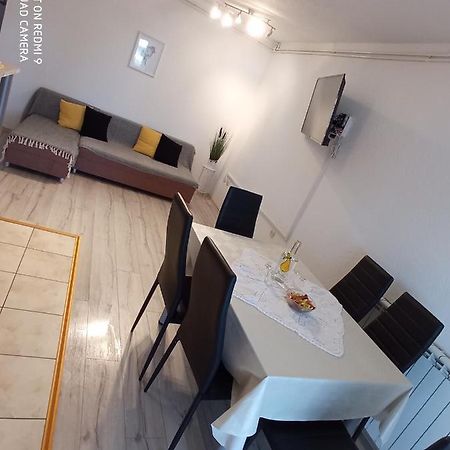 Gospić Apartment Lika מראה חיצוני תמונה