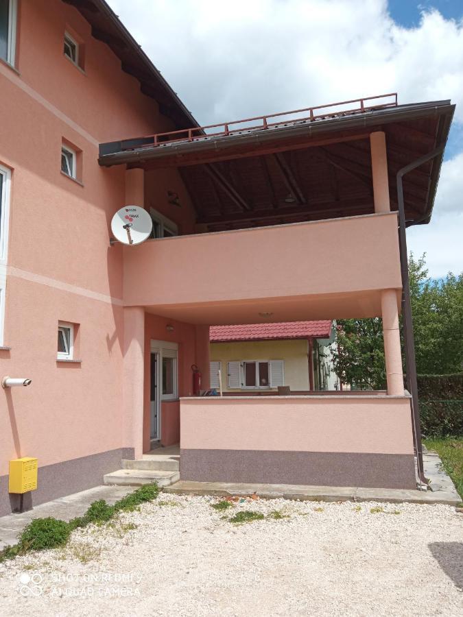 Gospić Apartment Lika מראה חיצוני תמונה
